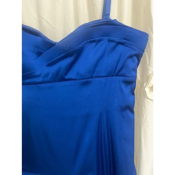 NWT BCBG MaxAzria Royal Blue Prom Cocktail Dress 12 NWT BCBG MaxAzria Royal Blue Prom Cocktail Dress 12